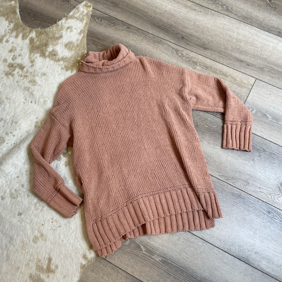 aerie Sweaters - Aerie tan brown chenille turtleneck sweater